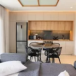 30 Roses Grey Апартаменты